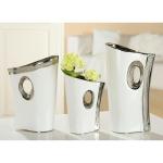 Moderne decoratieve vaas bloemenvaas tafelvaas keramiek wit/zilver hoogte 26 cm breedte 17 cm