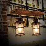 Vintage hangende lamp Industriële metalen Lineaire kroonluchter Armatuur Stijl Retro rustieke hangllicht Edison Vintage verlichting Houten kroonluchter 2 koplampen glazen lampenka