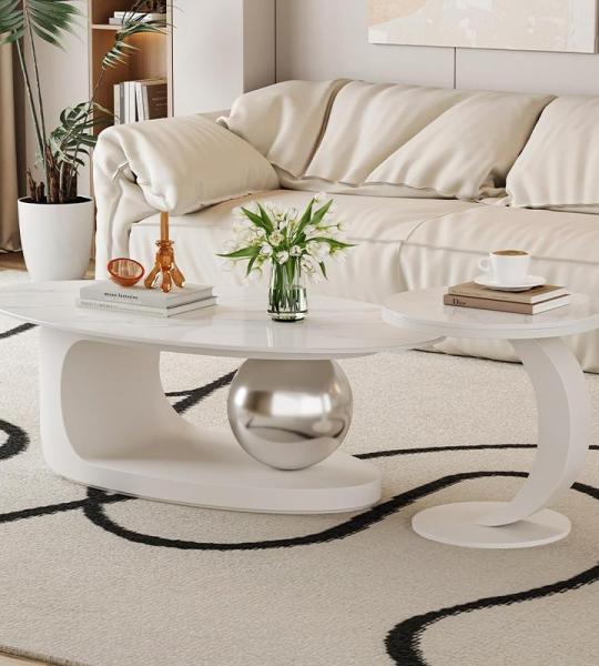 Luxuriöser Marmor-Couchtisch mit goldfarbener Metallhalterung, Stein-Arbeitsplatte und elegantem Design, leicht zu reinigen und einzigartiges Design