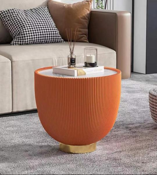 Luxuriöser Couchtisch mit modernem Marmor-Muster, runder Couchtisch mit Lederkante und Metallsockel, für Wohnzimmerdekoration, Orange, 48 x 48 x 45 cm